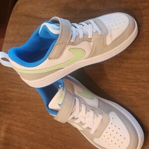 Nike Kids' Court Sneakers Size YOUTH 13